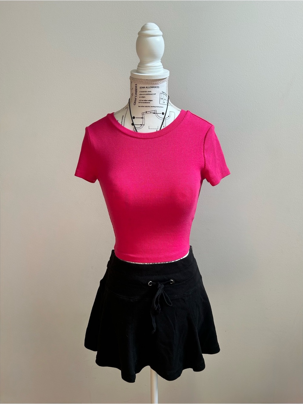 Women's GARAGE Hot Pink Short Sleeve Ribbed Crop Top NWT